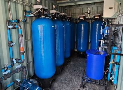 Carletonville: filtration vessels and treatment pipework